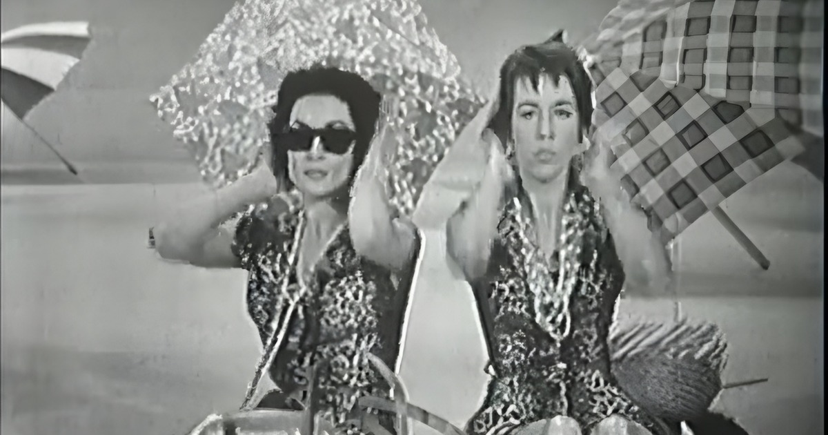 Durward Kirby performing in a sketch on The Garry Moore Show.