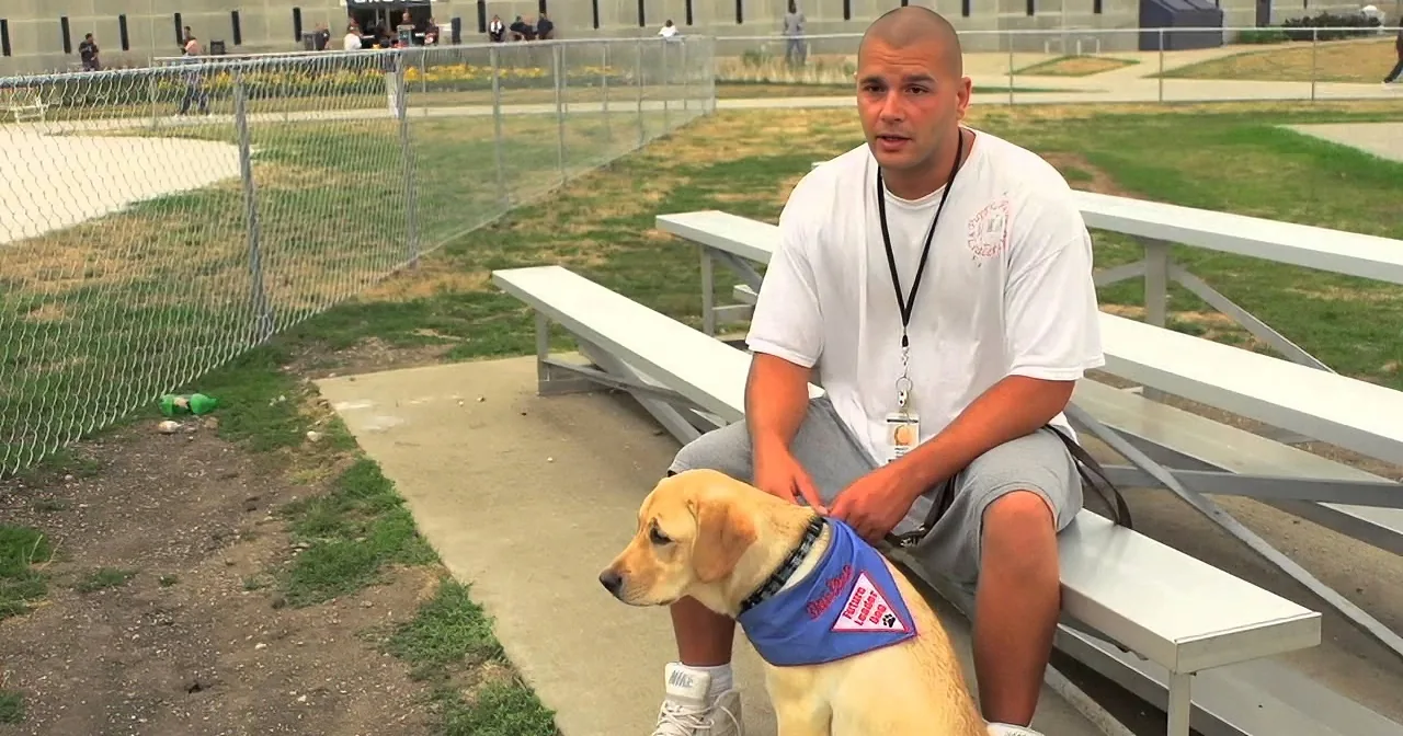 They Put a Dog Inside His Jail Cell and Start Filming. Watch What the Inmate Does! OMG!