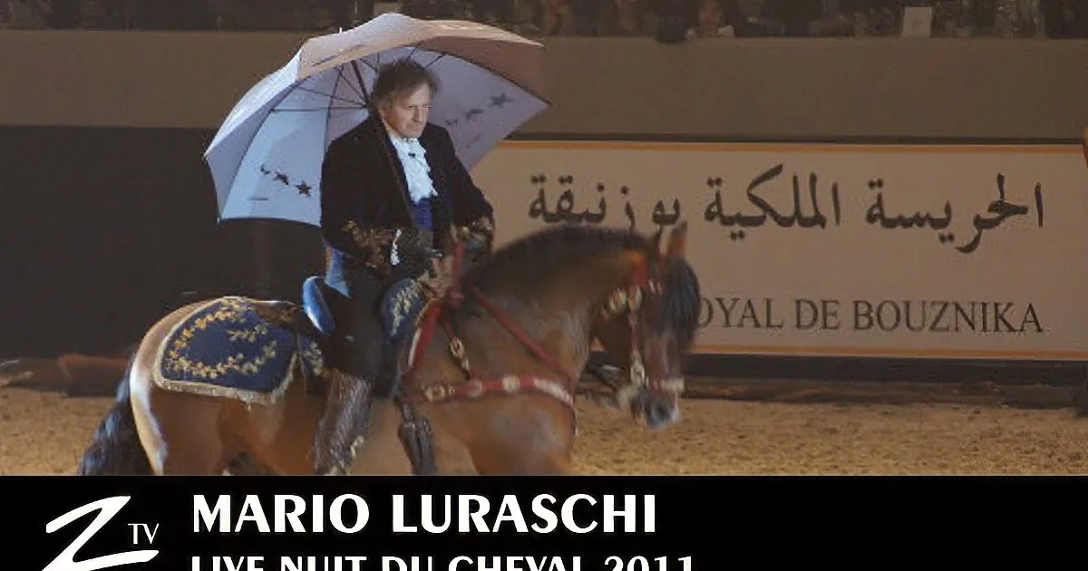 A man in formal attire rides a horse under an umbrella, with text indicating "Live Nuit du Cheval 20" and "Royal de...