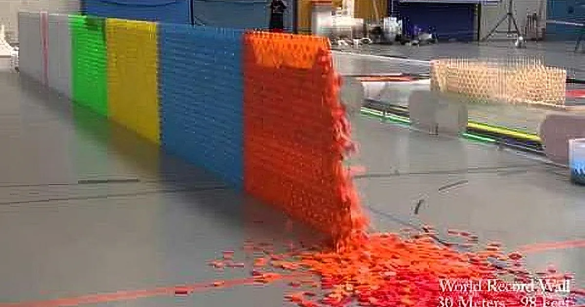 They Made an Amazing Domino Set-up. but Watch Until the End. You Won't Believe Your Eyes!