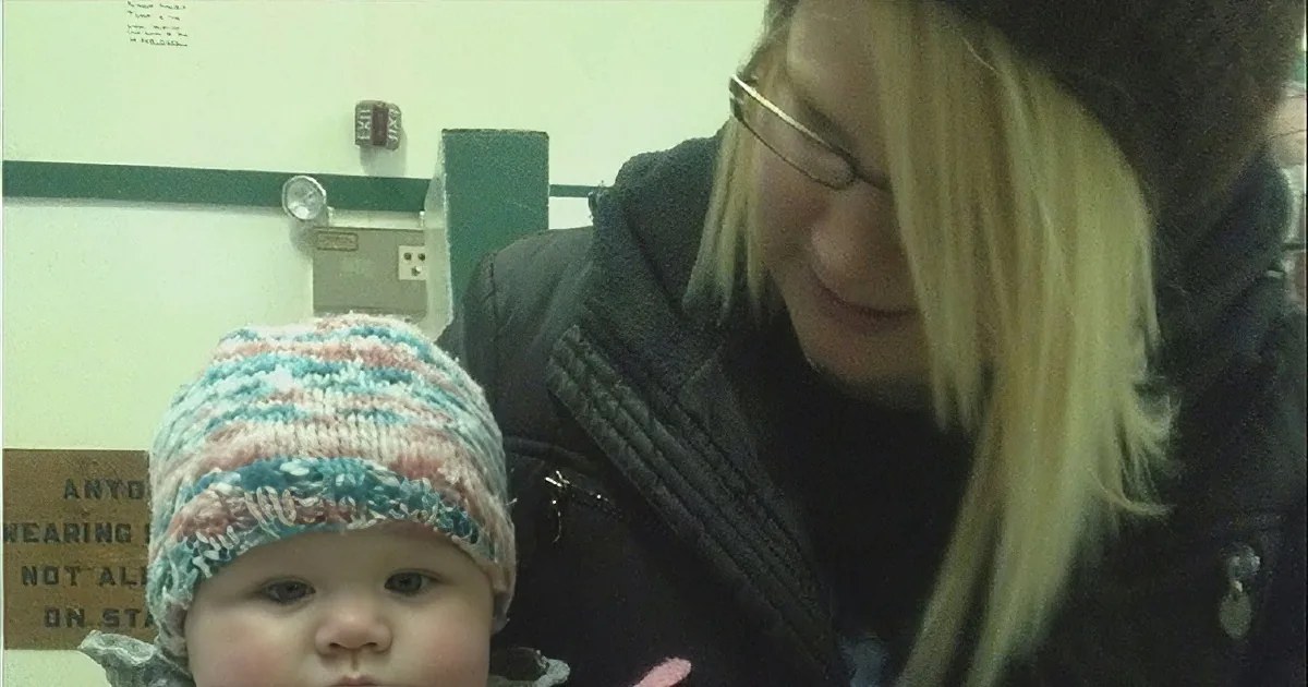 This Mom Was Stuck in -20 Degree Winter With Her Baby Due to an Accident! You Won''t Believe How She Called for Help!