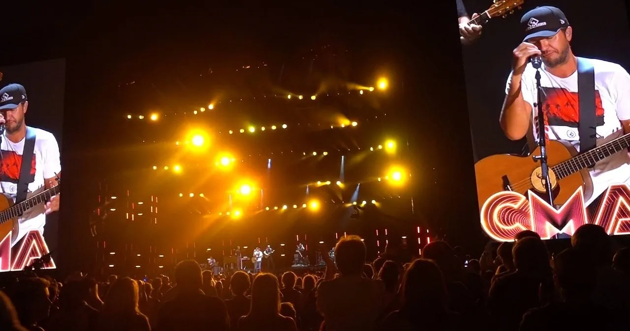 Luke Bryan Gets Emotional While Honoring Orlando Shooting Victims During ''Drink a Beer''