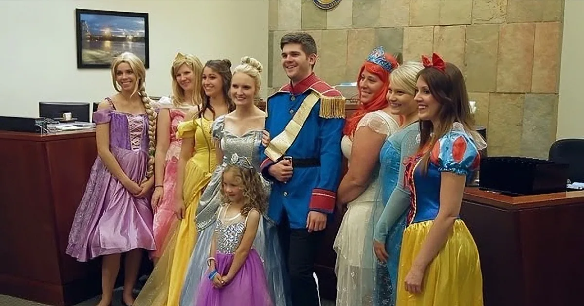 Danielle Ross Is a Lucky Five-Year-Old! Day of Her Adoption, You''ll Never Believe Who Walks In!