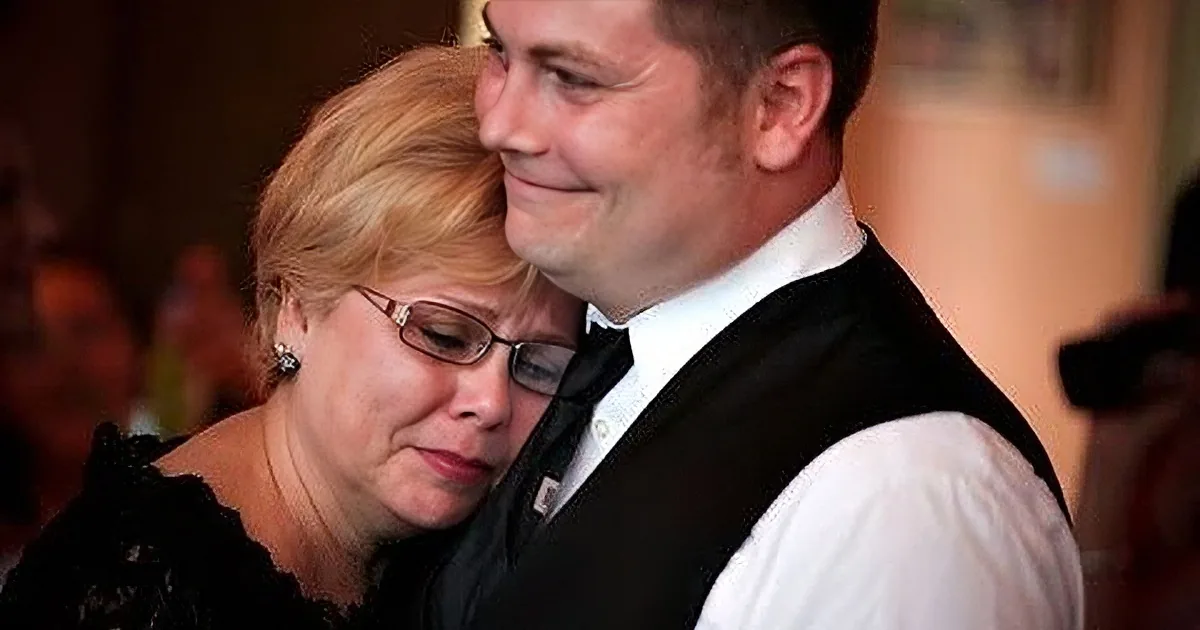 Beautiful Song of the Bond Between Mother and Son. This Gorgeous Sentiment Really Hits the Nail.