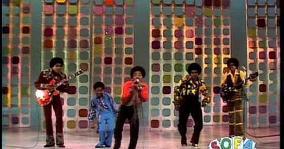 The Jackson Five Sing ''ABC'' on ''The Ed Sullivan Show''. Don''t Take Your Eyes off Michael.