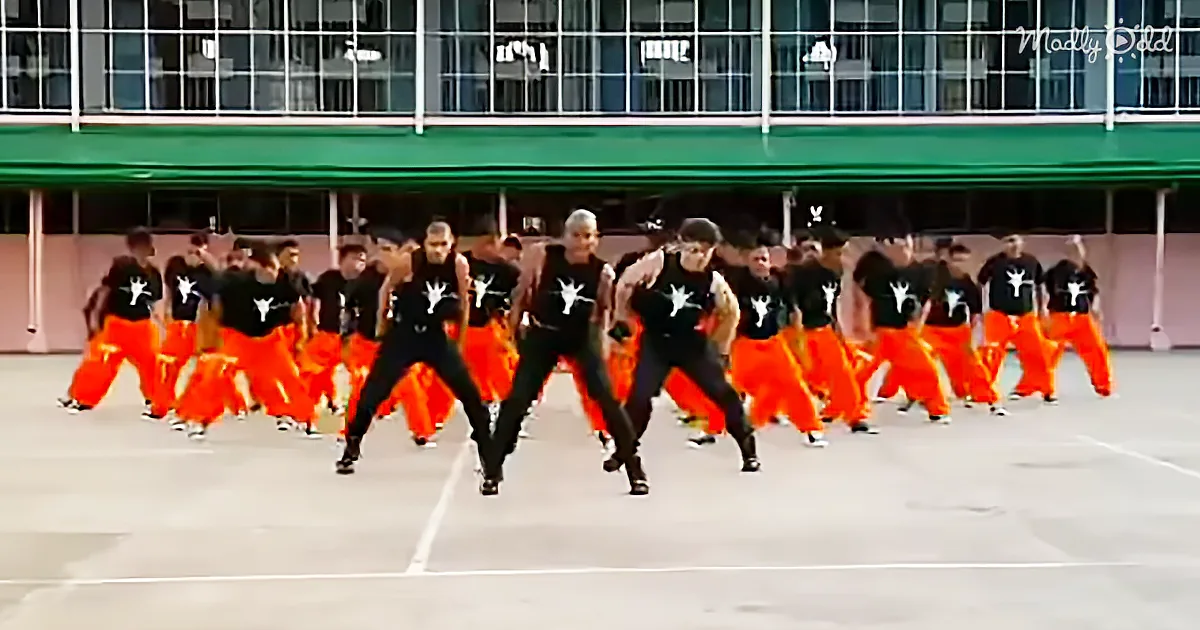 These Prisoners in the Phillippines Perform Incredibly Disciplined ''Flash Mob''