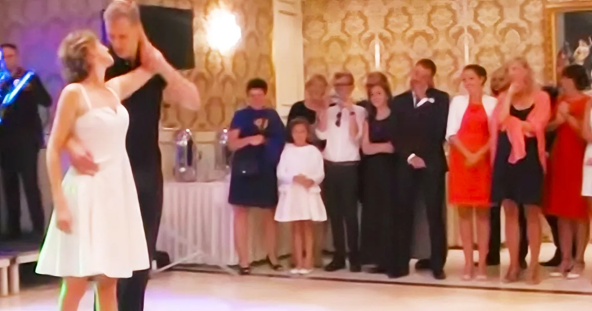 Newly Wed Couple Totally Ace Their First Dance With a Flawless Performance Replicated From 'Dirty Dancing'