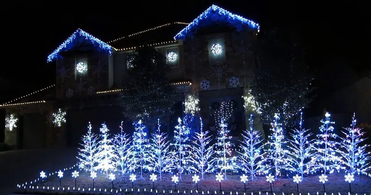 This Home''s Christmas Display Lets Go With Lights and a Hit Song