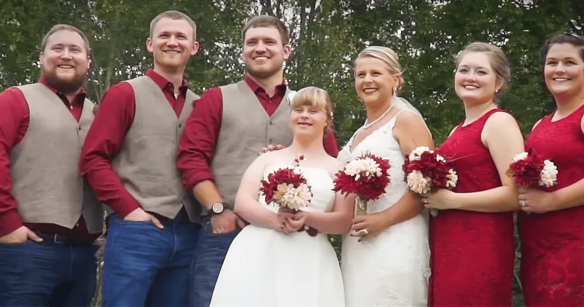 Minister Asks Bride to Move Aside, Groom Then Says His 'Vows' to Younger Sister