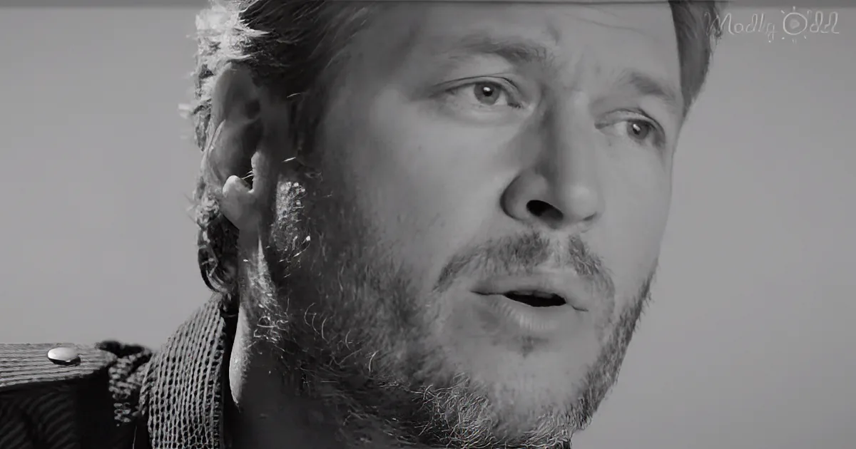 Celebrity ''Voice'' Judge Blake Shelton Sings Hit Song He Received in Dream From God