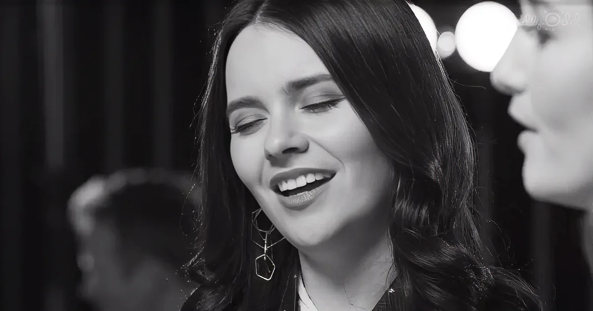 ''Celtic Woman' Sings 'Danny Boy,' Then Suddenly the Song Transforms When Friends Join in Chilling Harmony'