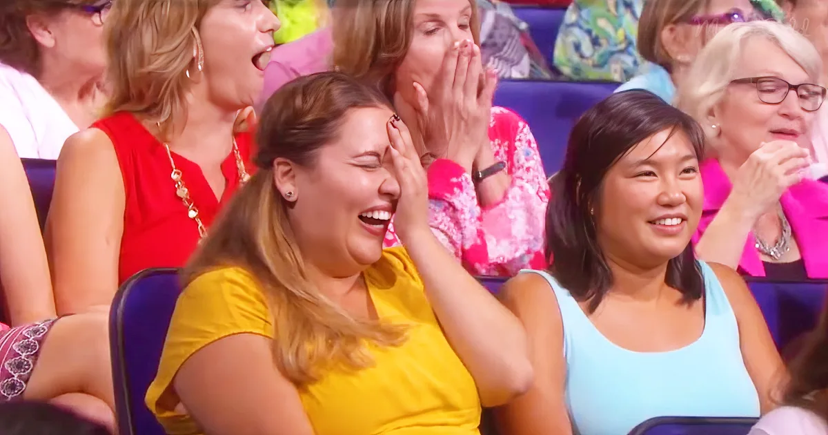 Ellen Catches One of the Audience Stealing and It's Almost Too Embarrassing to Watch