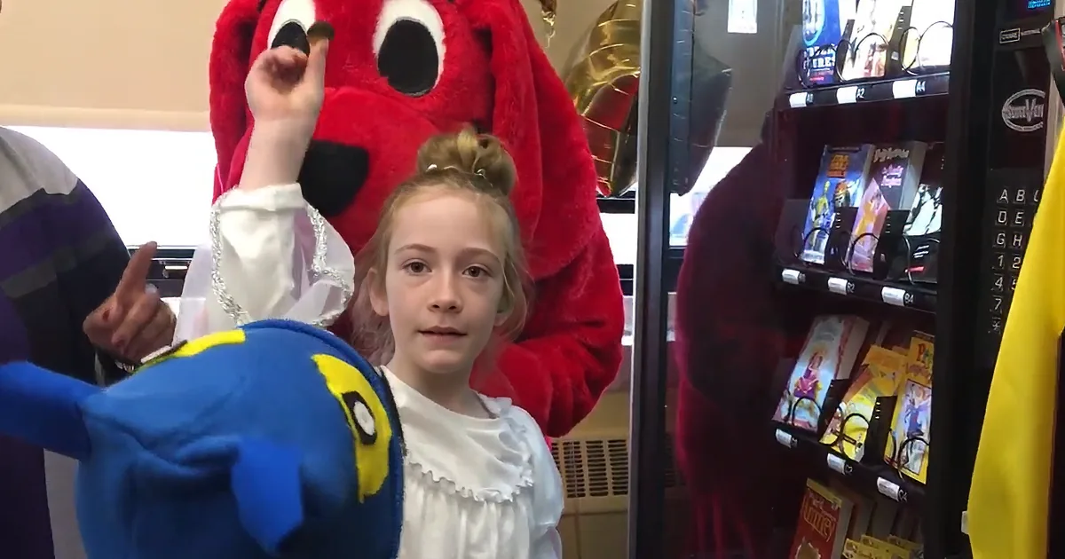 School Installs Vending MacHine That Dispenses Free Books to Kids Who Read
