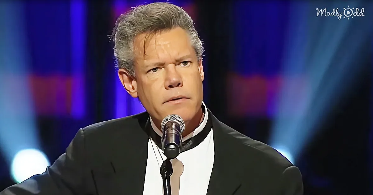 3 Years After His Stroke, Randy Travis Sings 'Amazing Grace'