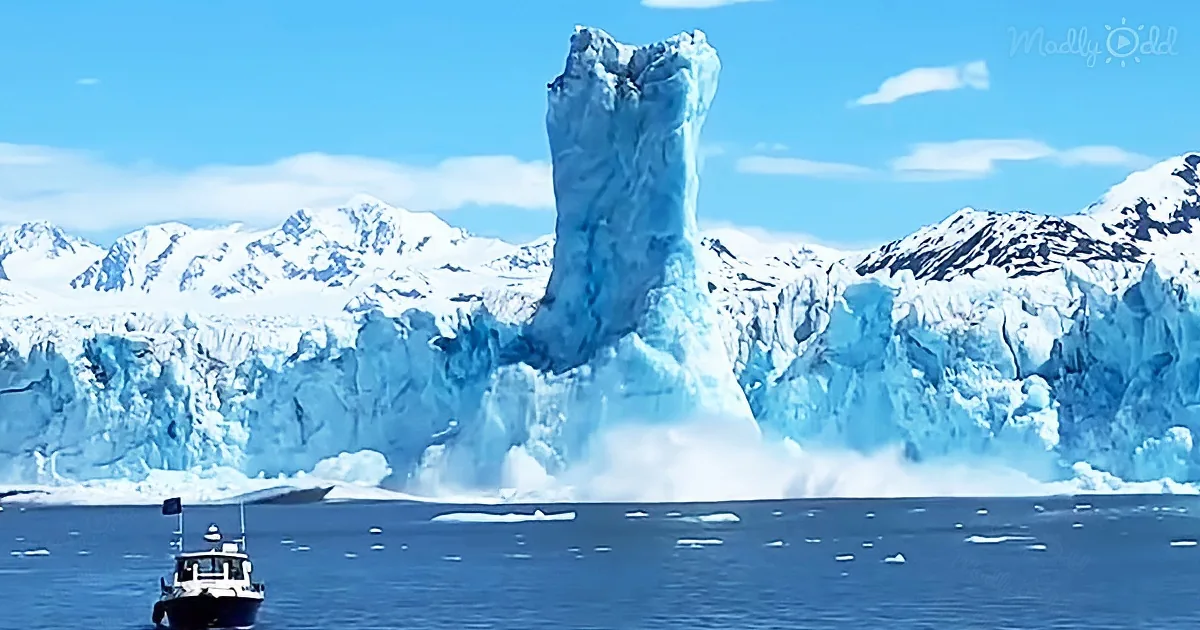 Titanic Ice Pillar Rises 200 Ft Into the Air After Huge Glacier Breaks Free