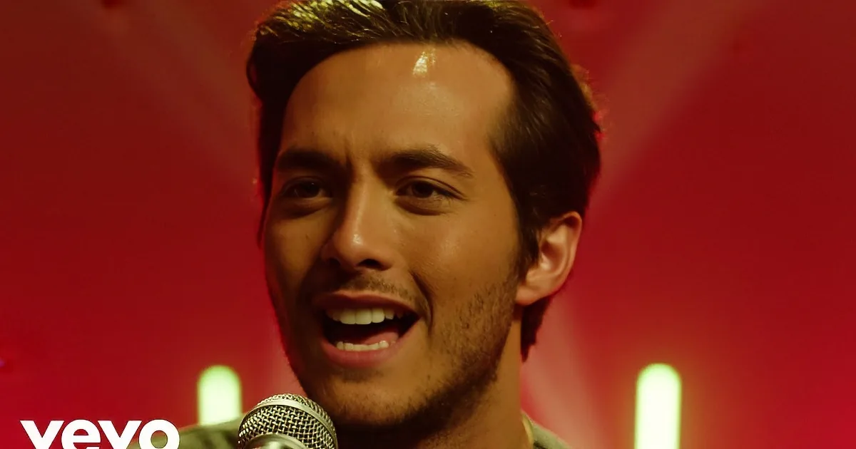 ''Authentic'' Performed by Country American Idol Laine Hardy