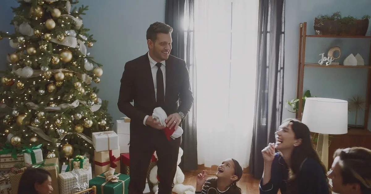 Michael Bublé''S ''It''s Beginning to Look a Lot Like Christmas''