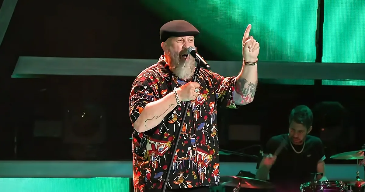 ''The Voice'' Judges Quickly Spin Their Chairs for These Unique Raspy Voices