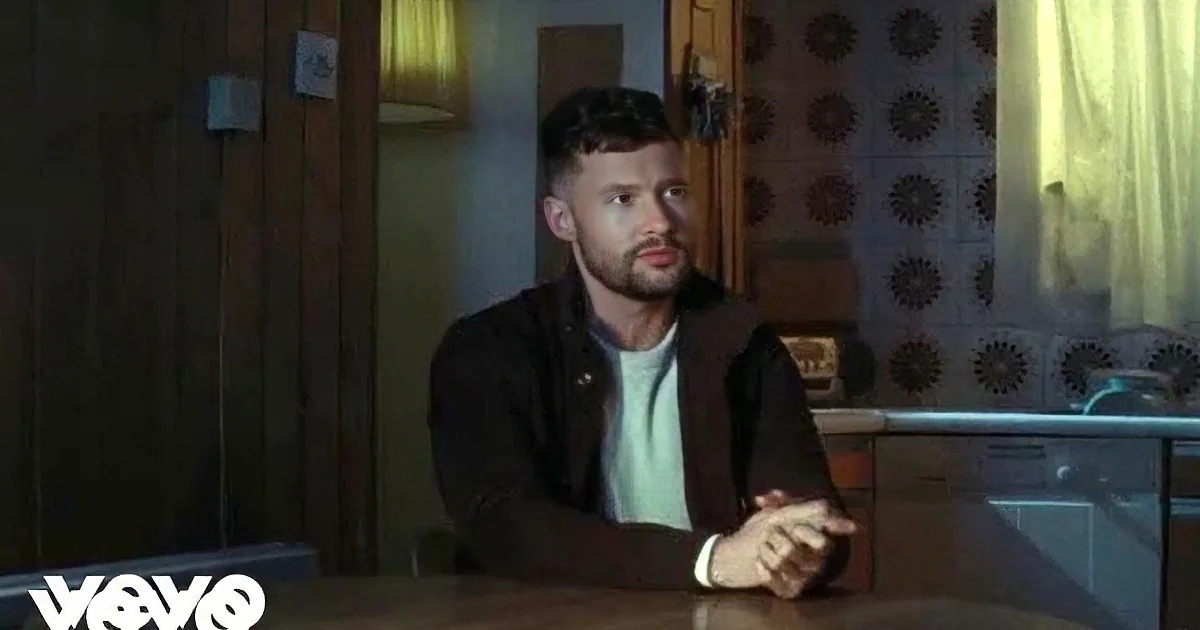 Power of a Mother''s Love Changes Calum Scott in the Song ''No Matter What''