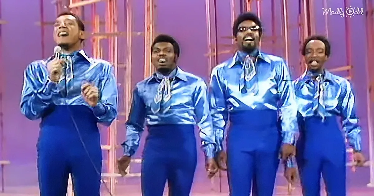 Smooth, Soulful 'Smokey Robinson & the Miracles' on 1969 'Sullivan'